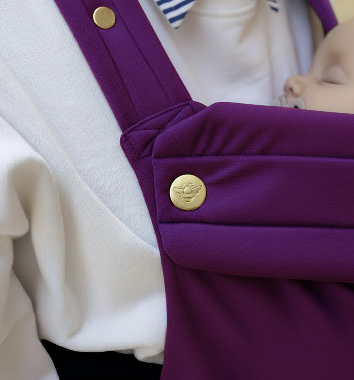 berry-kiss-baby-carrier.png