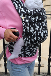 Nomad Air Monochrome Print Baby Carrier - Orca