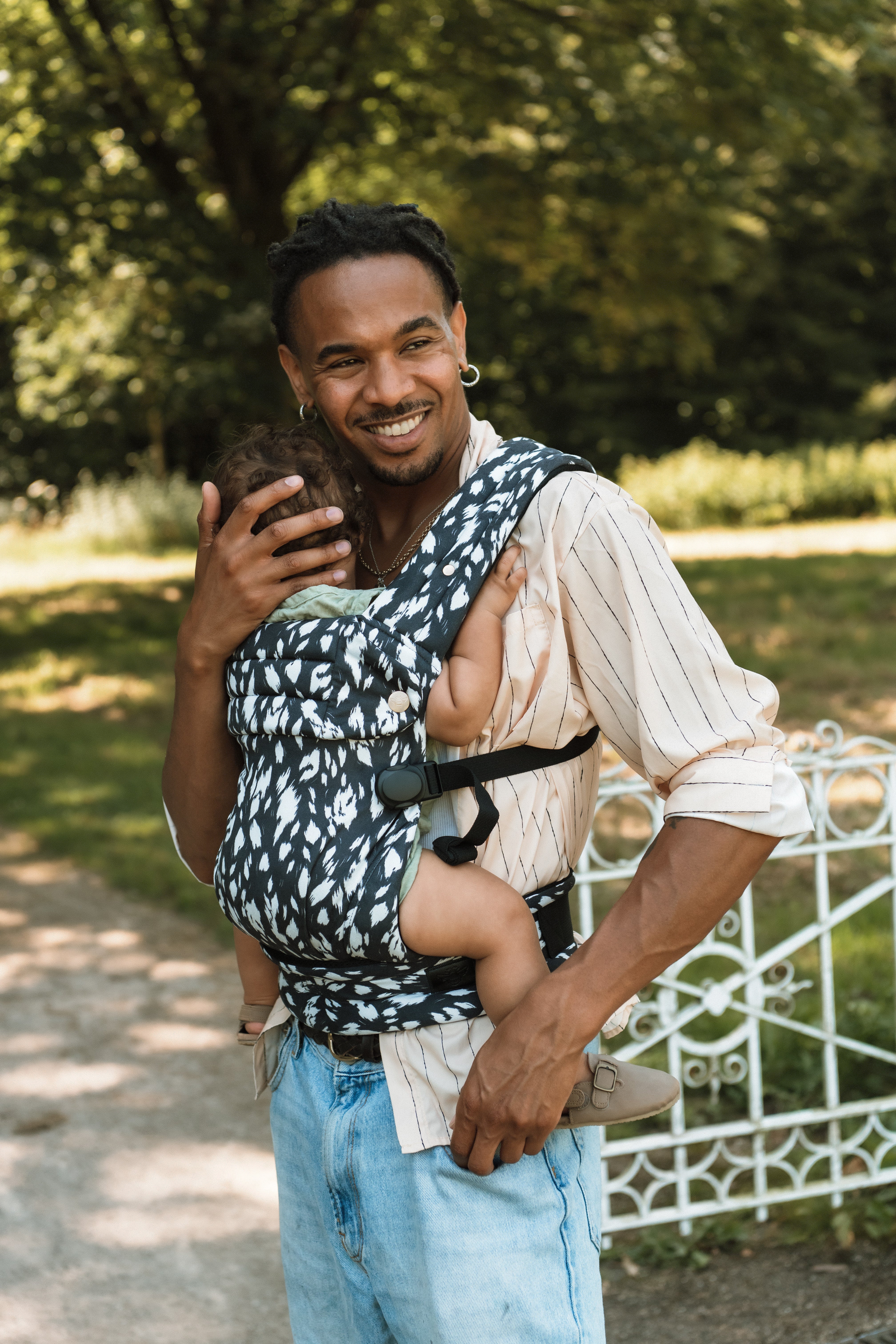 Orca Monochrome Print Baby Carrier | Pay with Klarna – Bizzi