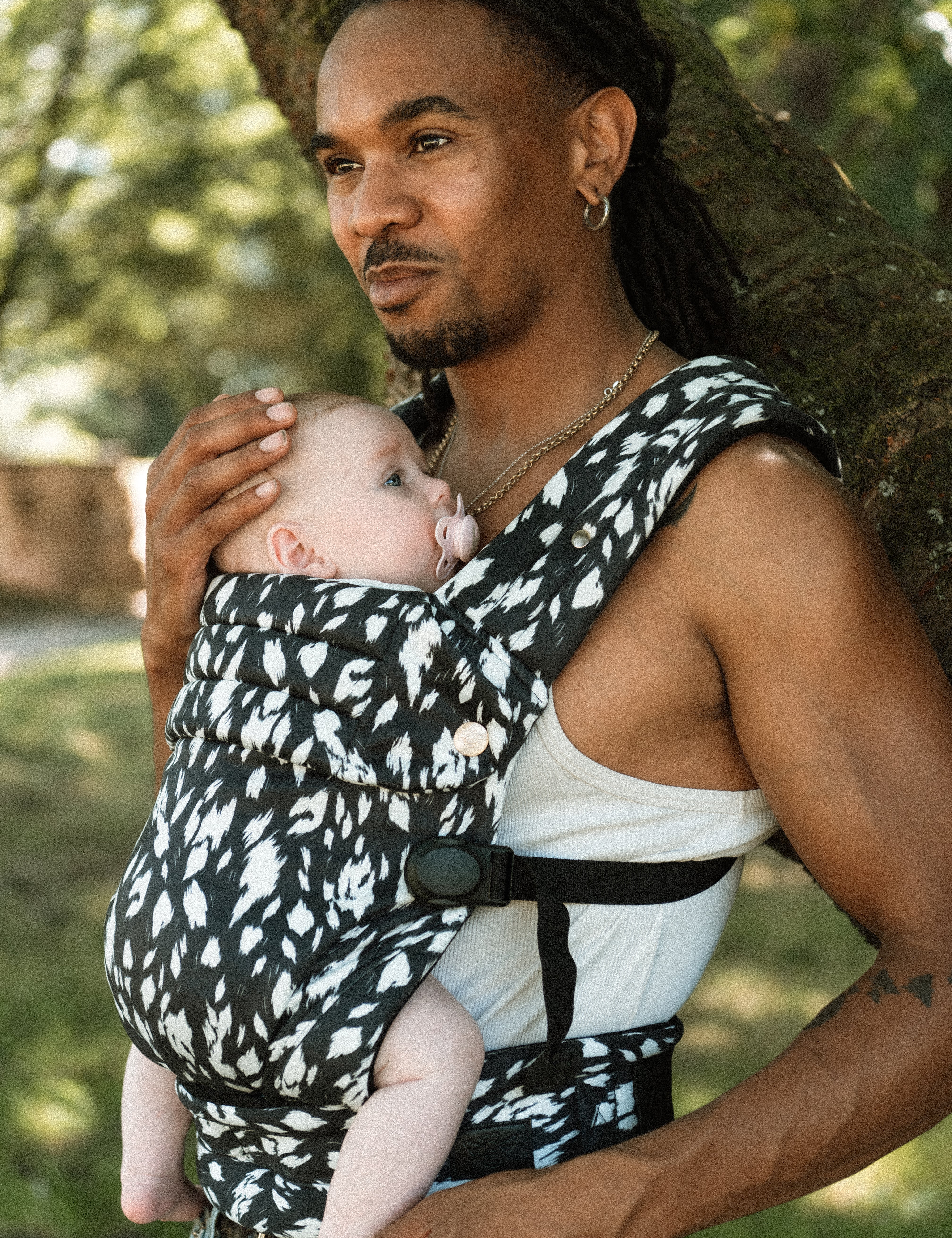 NOMAD-AIR-BABYCARRIER-BLACKANDWHITE-8.jpg