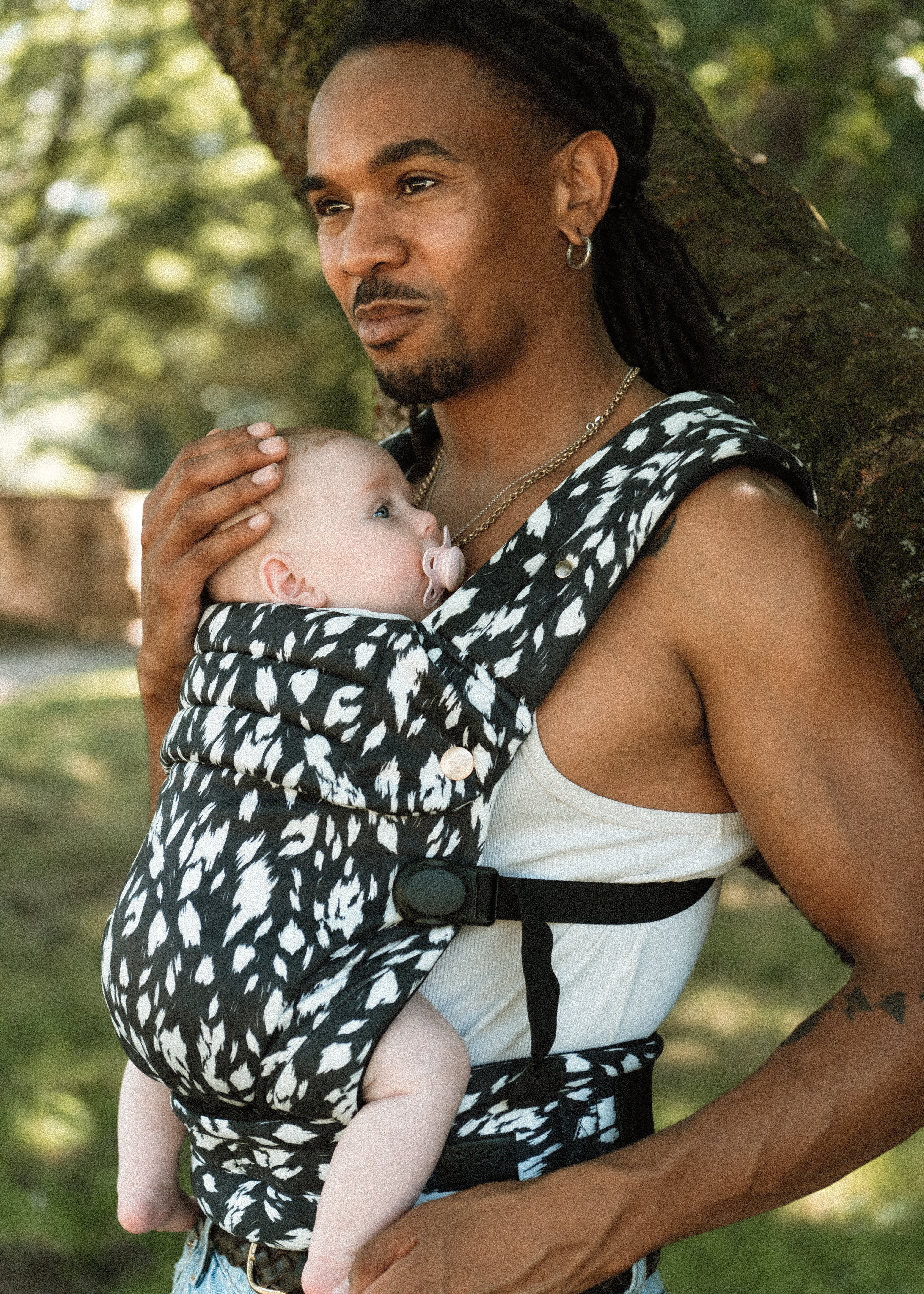NOMAD-AIR-BABYCARRIER-BLACKANDWHITE-8.jpg