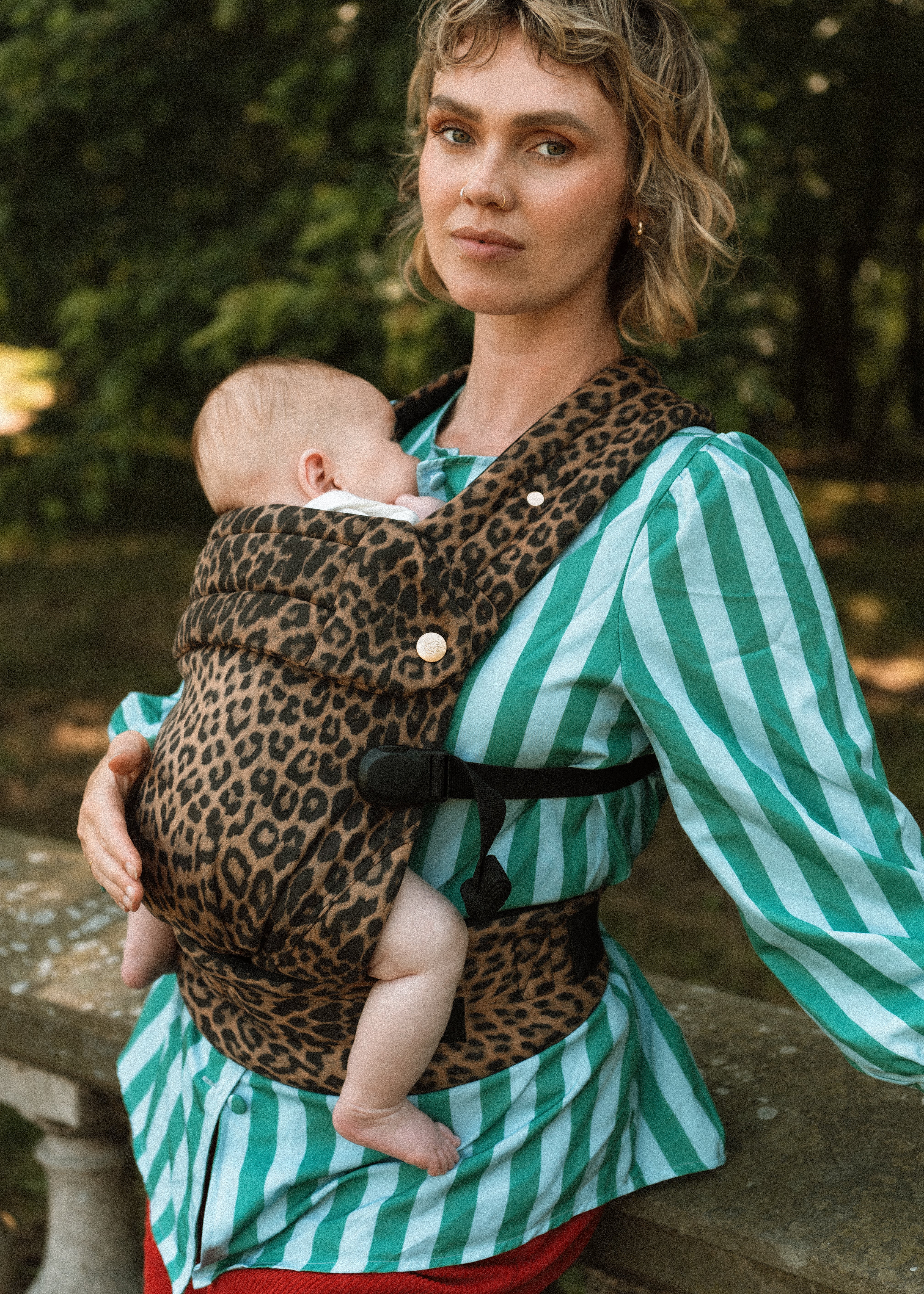 NOMAD-AIR-LEOPARD-PRINT-BABYCARRIER-13.jpg