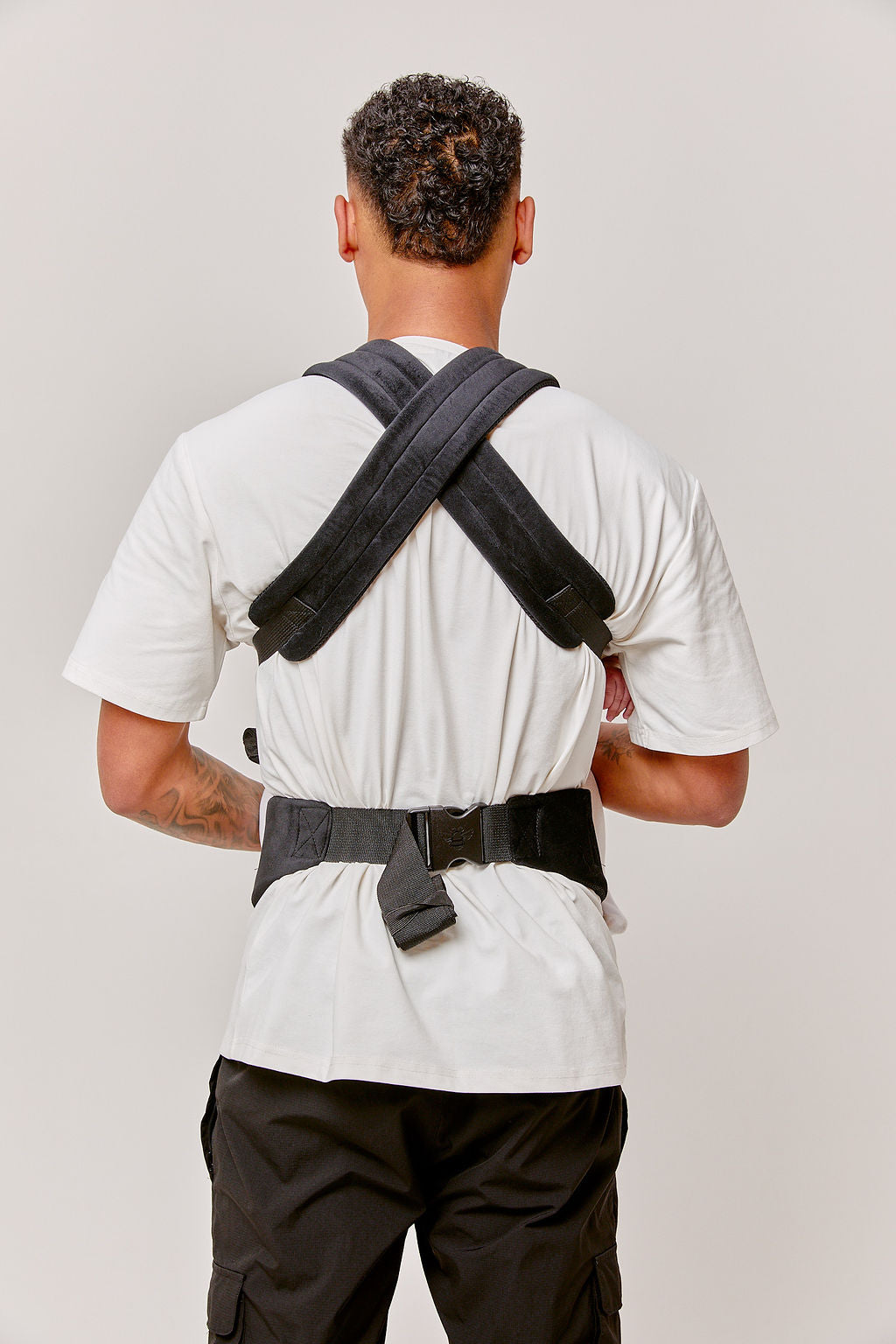 Nomad Air Velvet Baby Carrier - Panther Black