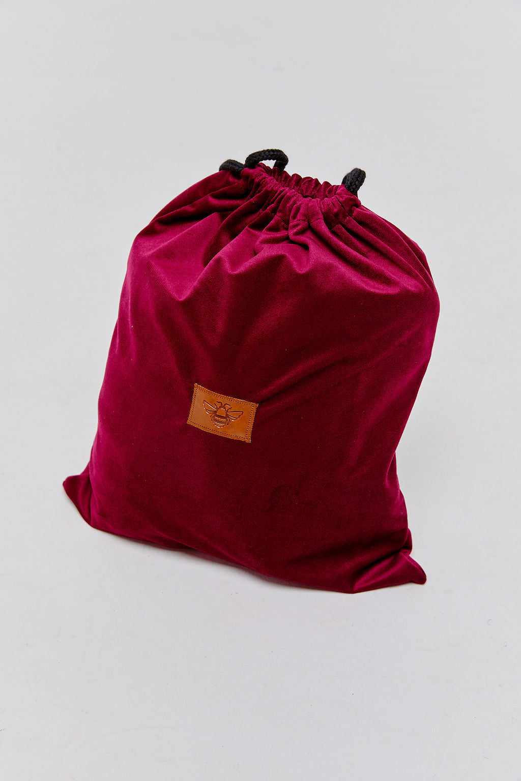 Nomad Velvet Cherry Travel Bag