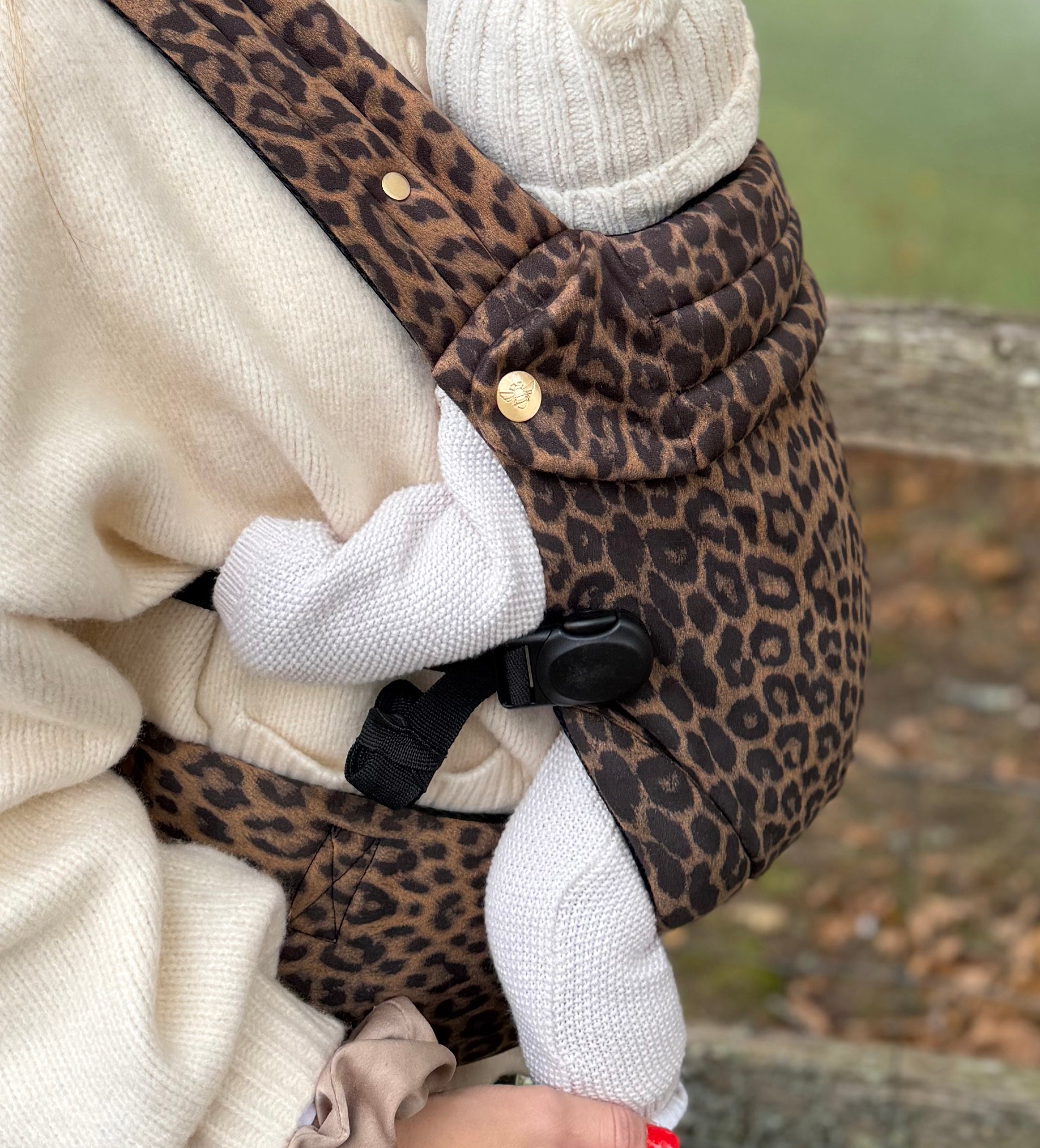 Hassle Free Magnetic Closure