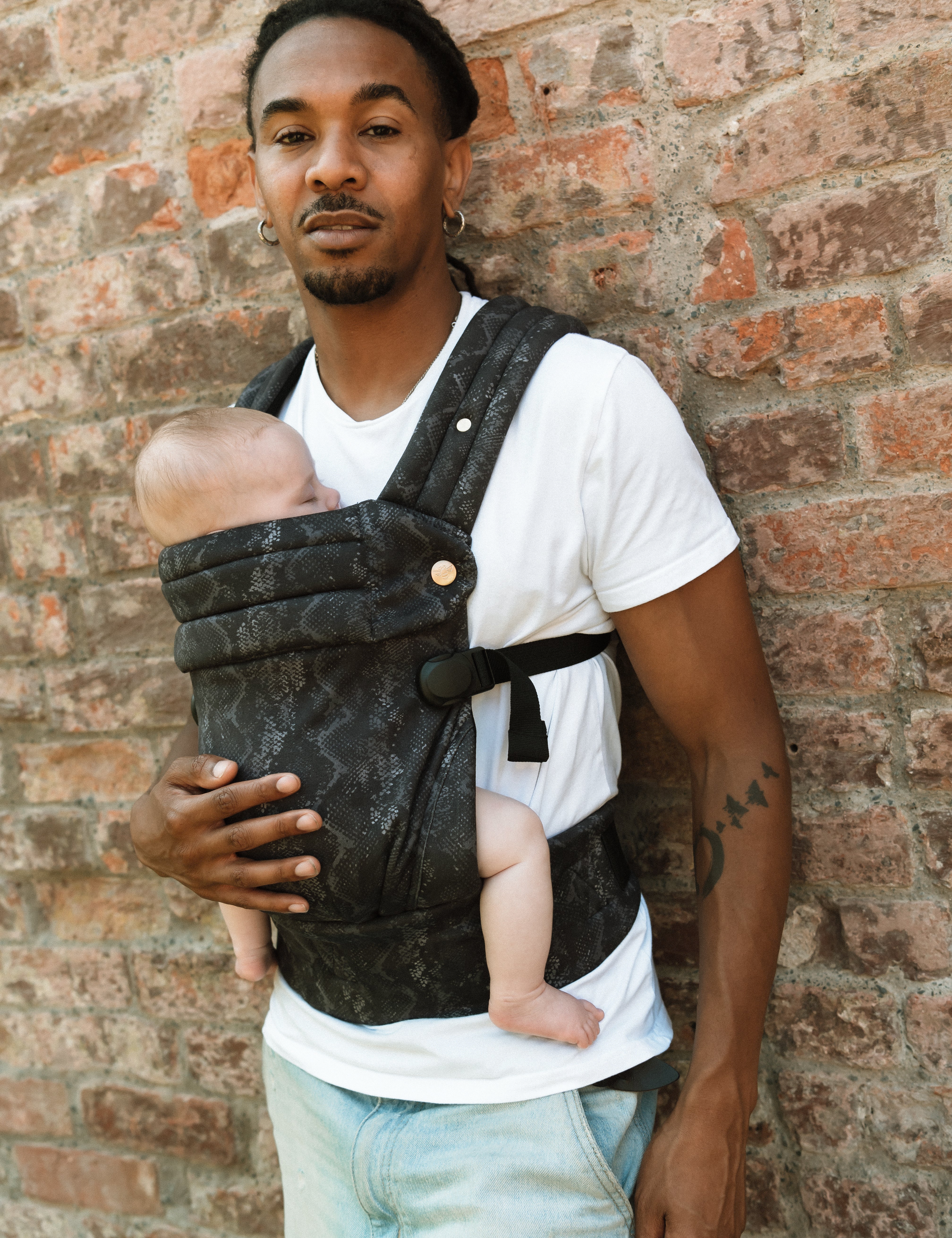 nomad-air-babycarrier-snakeskin-2.jpg