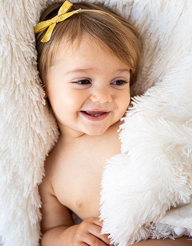 KoochicooTM soft and fluffy Porcelain cream blanket is the perfect choice for little ones favourite blanket.